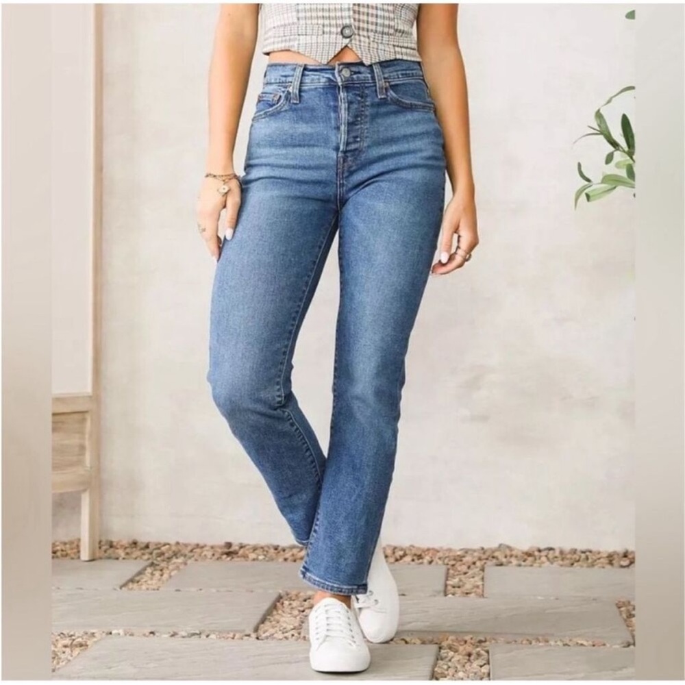 Levi’s wedgie straight jeans 10/30